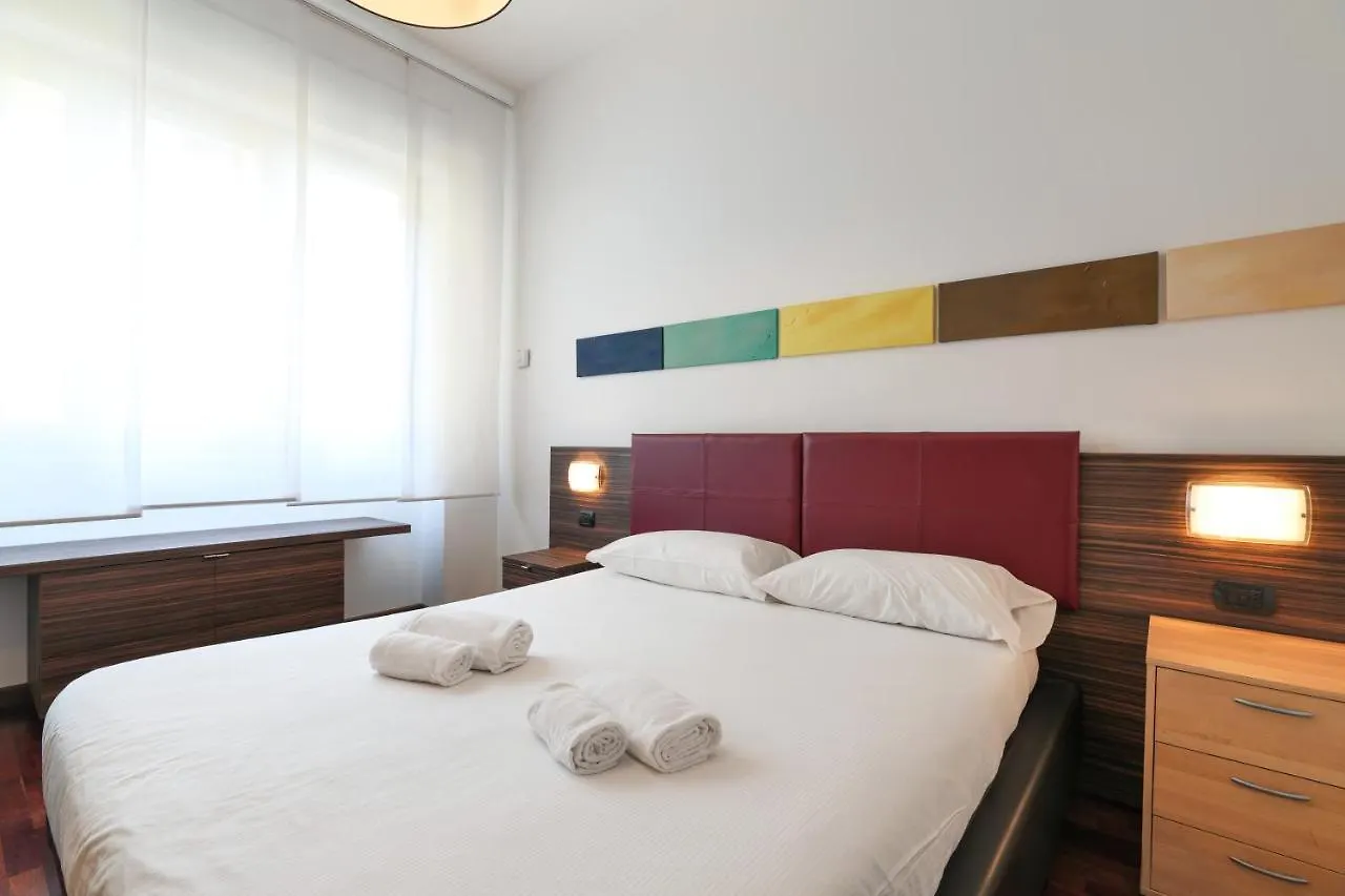 Appartamento PrimoPiano - Gargano Milano Italia